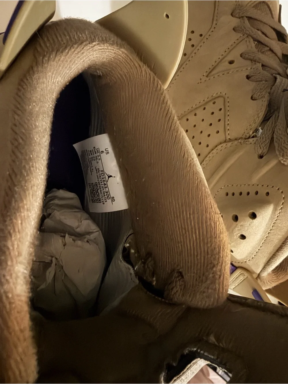 Jordan tan suede
